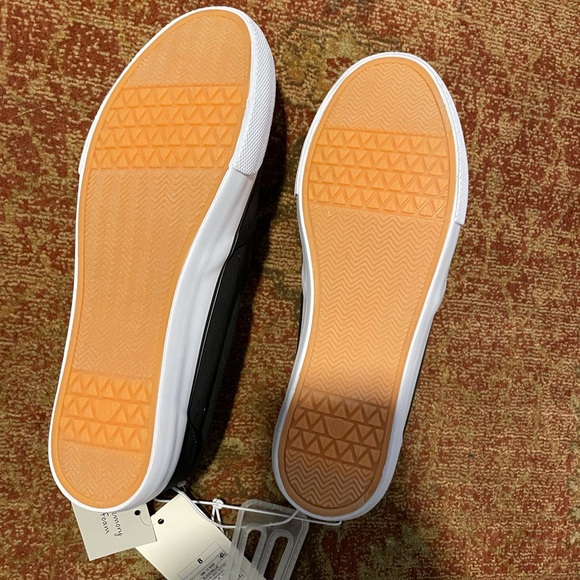 NWT A new day black and white slip on sneakers - Picture 4 of 5